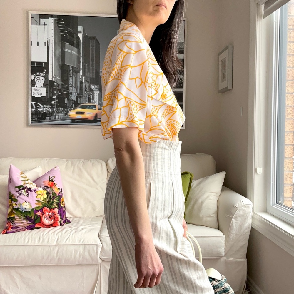 Vintage flowy short sleeve button down shirt - Picture 3 of 11